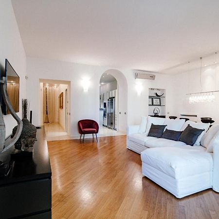 Ferienwohnung La Finestra Sul Duomo - The House Of Travelers Como Exterior foto