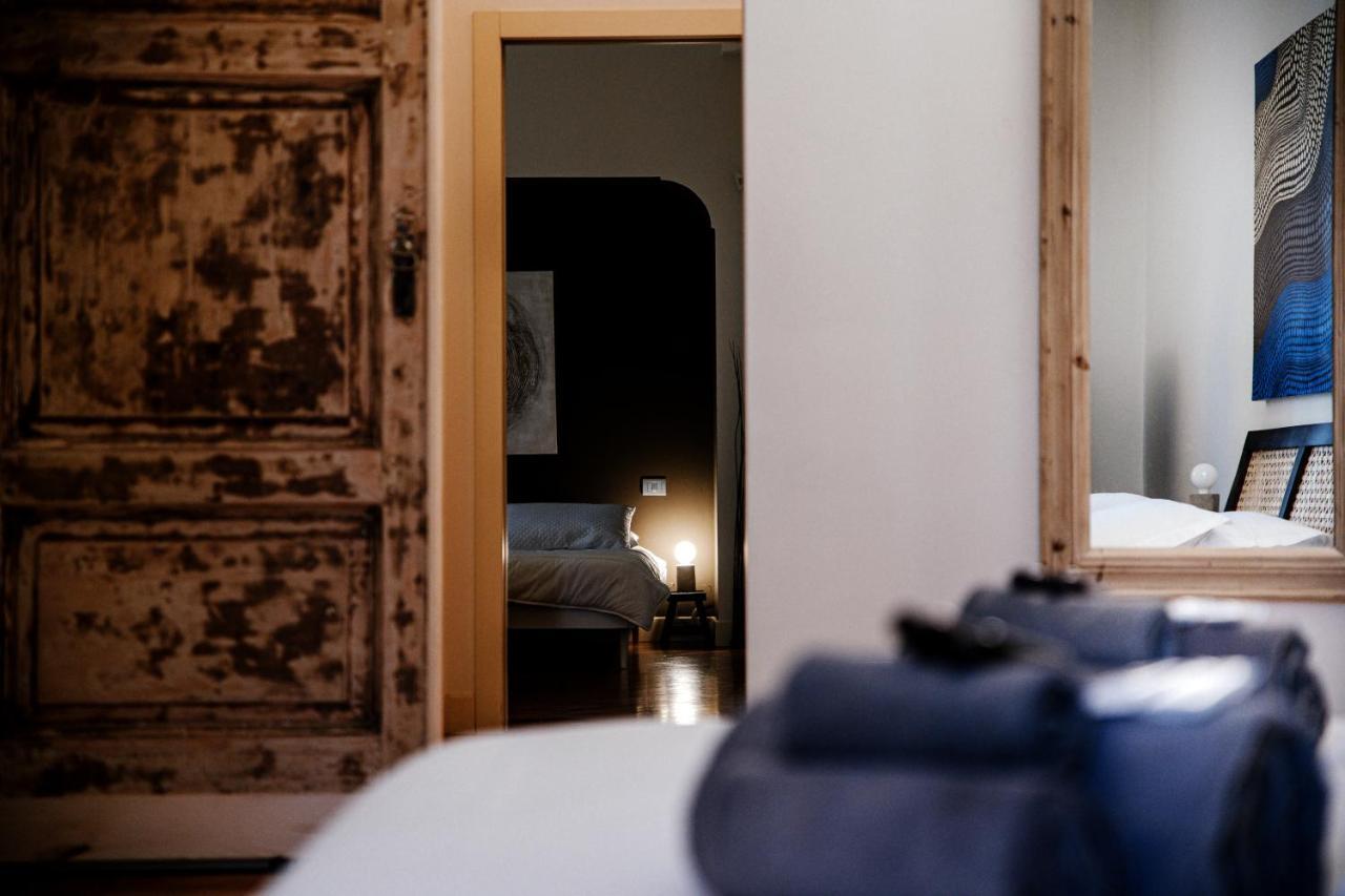 Ferienwohnung La Finestra Sul Duomo - The House Of Travelers Como Exterior foto
